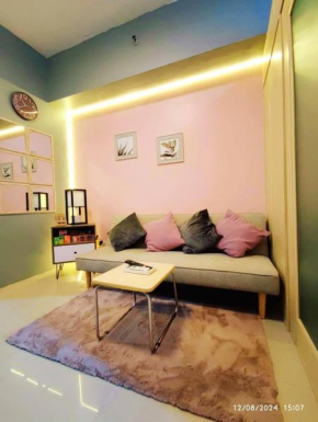Affordable 1BR, Balcony and wifi at Light Residence